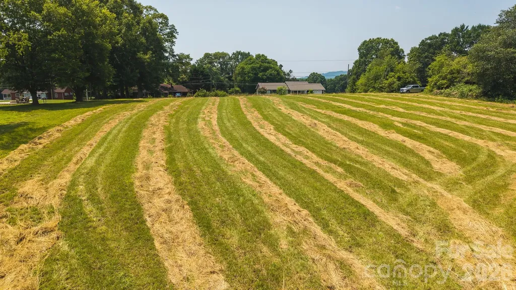 1040 Nc 90 Highway W Taylorsville NC 20681