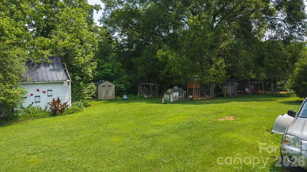 1040 Nc 90 Highway W Taylorsville NC 20681