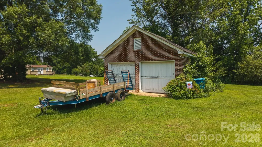 1040 Nc 90 Highway W Taylorsville NC 20681