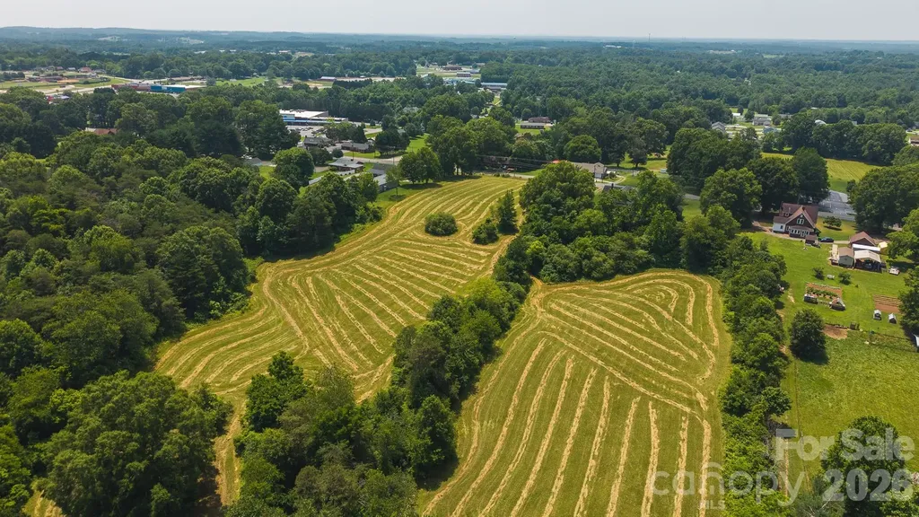 1040 Nc 90 Highway W Taylorsville NC 20681
