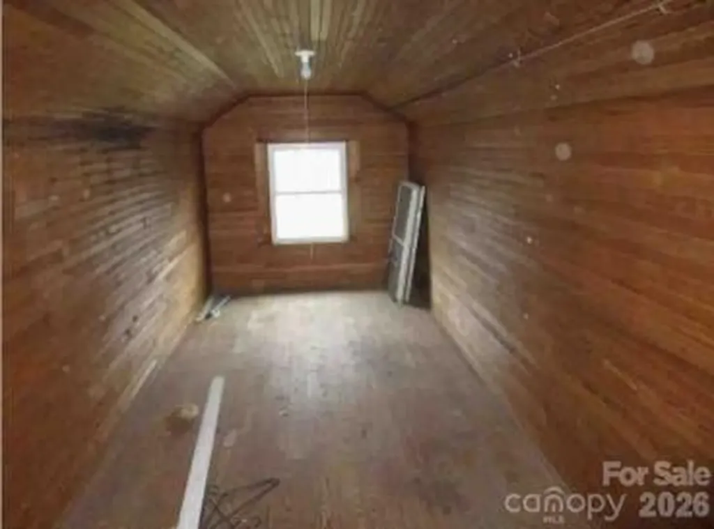1040 Nc 90 Highway W Taylorsville NC 20681