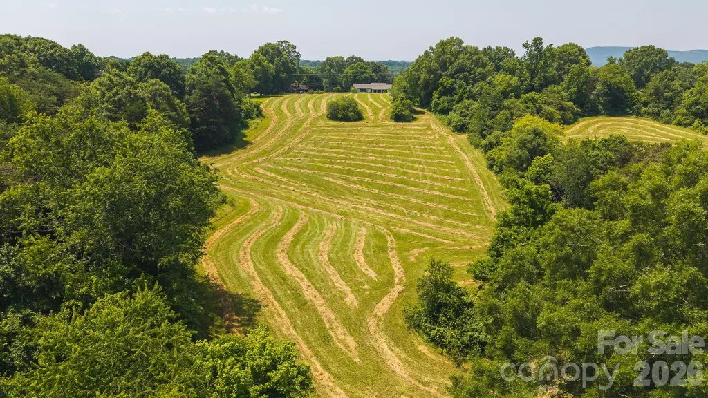 1040 Nc 90 Highway W Taylorsville NC 20681
