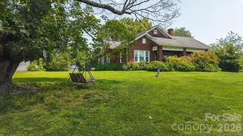 1040 Nc 90 Highway W Taylorsville NC 20681