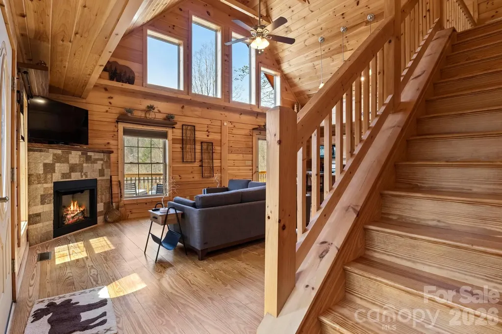 19 Frontier Court Asheville NC 28805