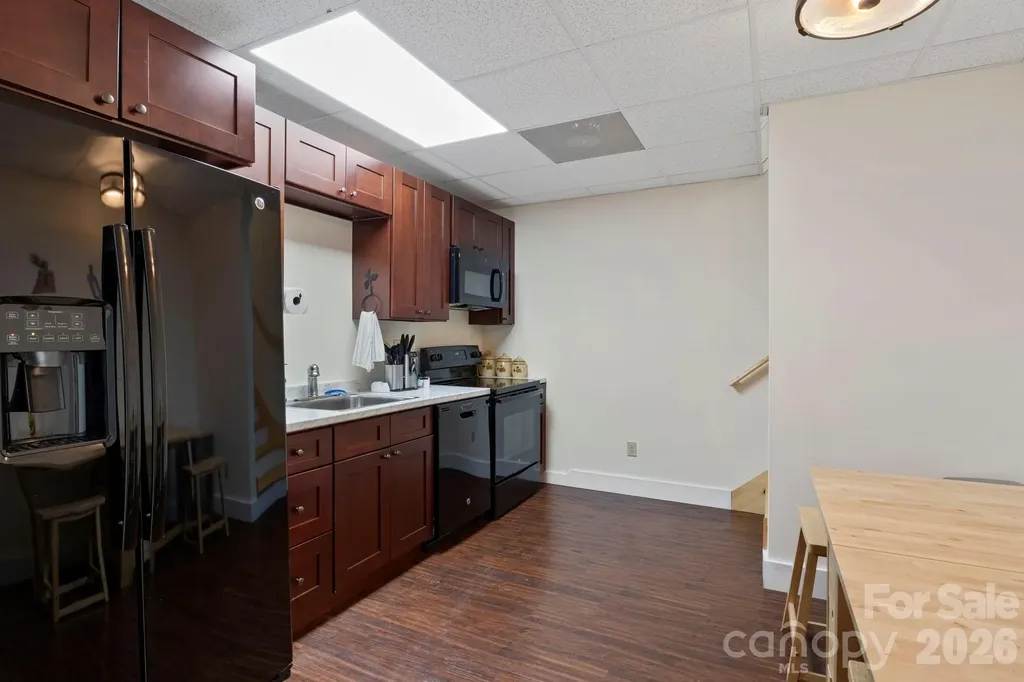 19 Frontier Court Asheville NC 28805