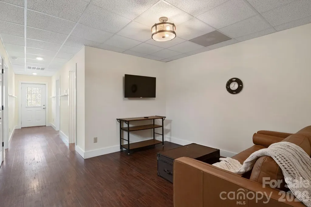19 Frontier Court Asheville NC 28805