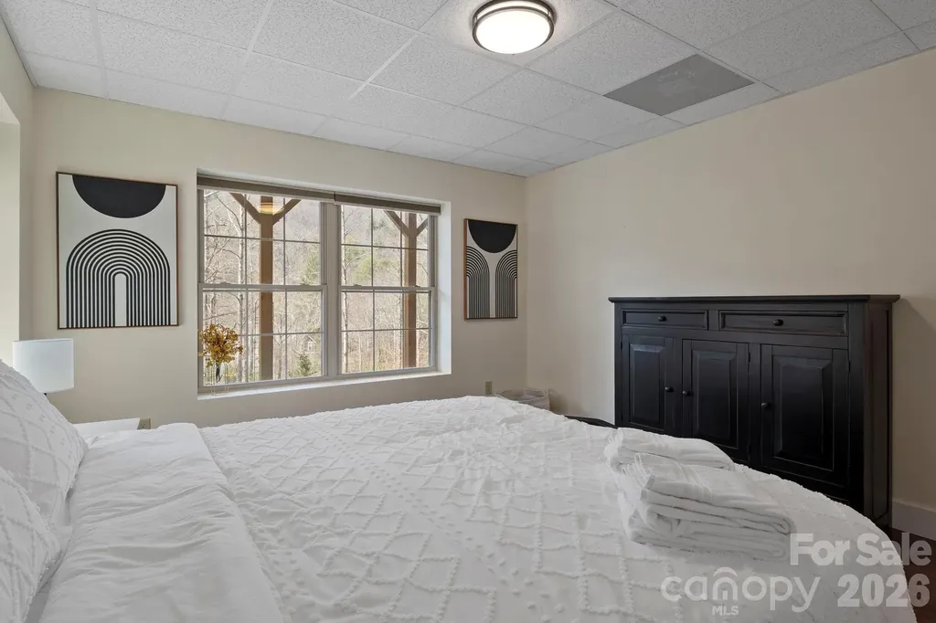 19 Frontier Court Asheville NC 28805
