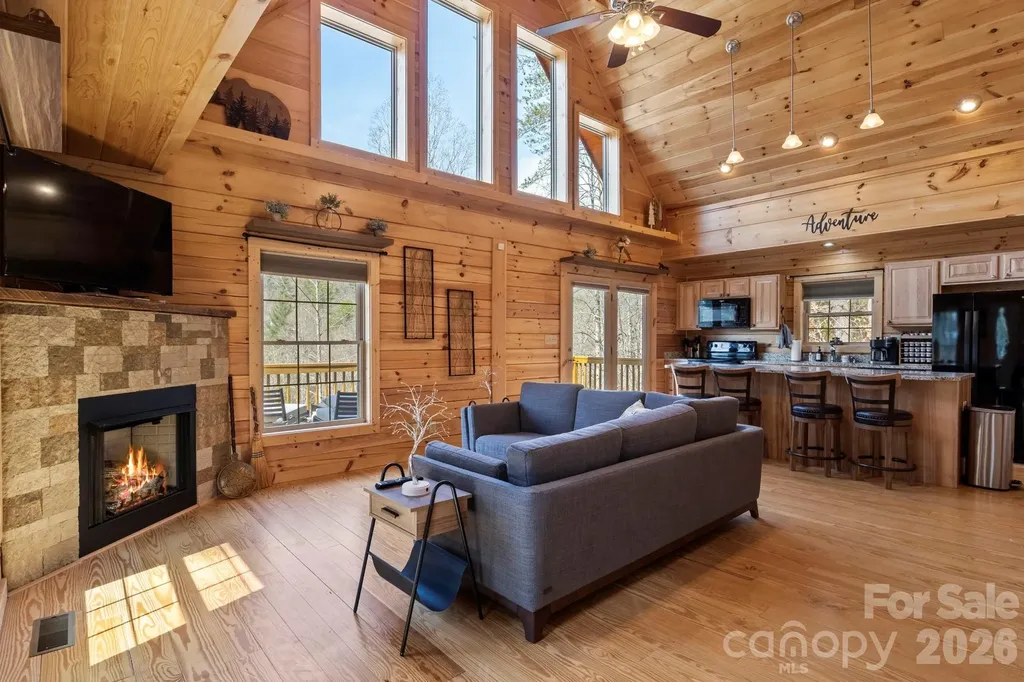 19 Frontier Court Asheville NC 28805