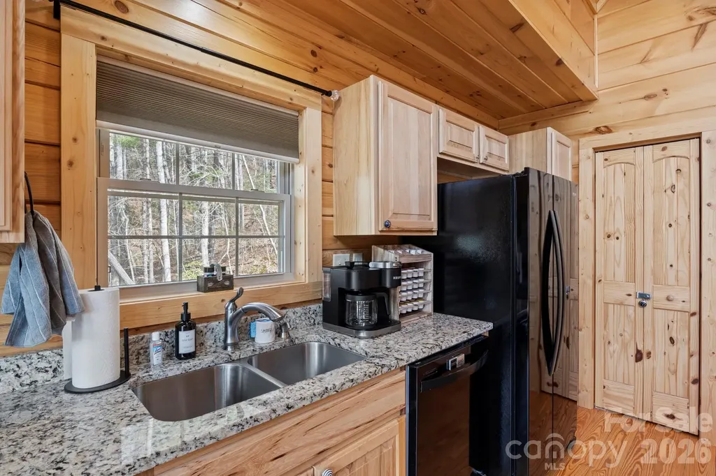 19 Frontier Court Asheville NC 28805