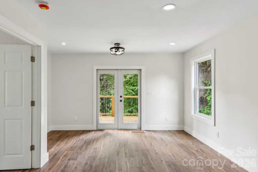 12 Whipoorwill Way Waynesville NC 28786