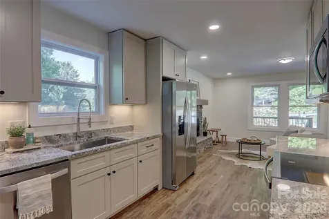 12 Whipoorwill Way Waynesville NC 28786