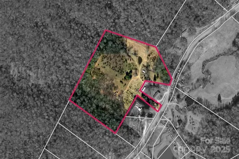 1557 Shoal Creek Road Balsam Grove NC 28708