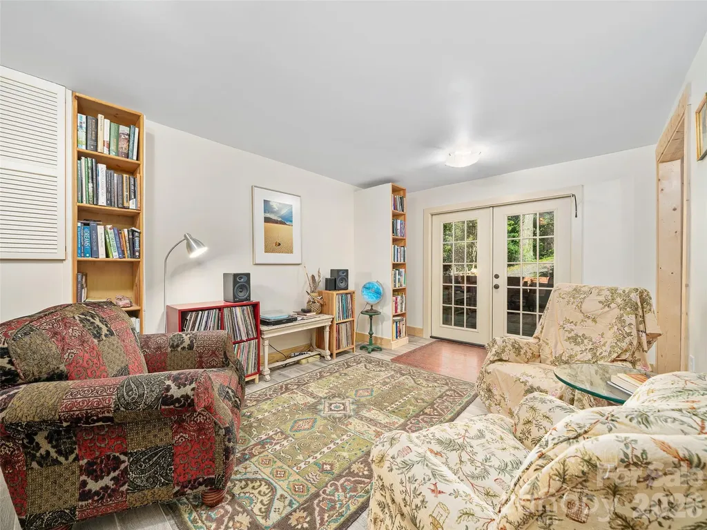 278 Mount View Drive Burnsville NC 28714