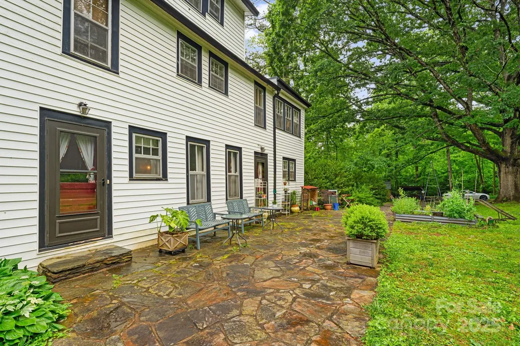1186 Old Us 70 Highway Black Mountain NC 28711