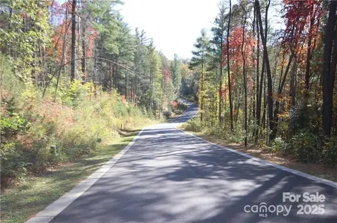 26 Erin Glen Court Fairview NC 28730