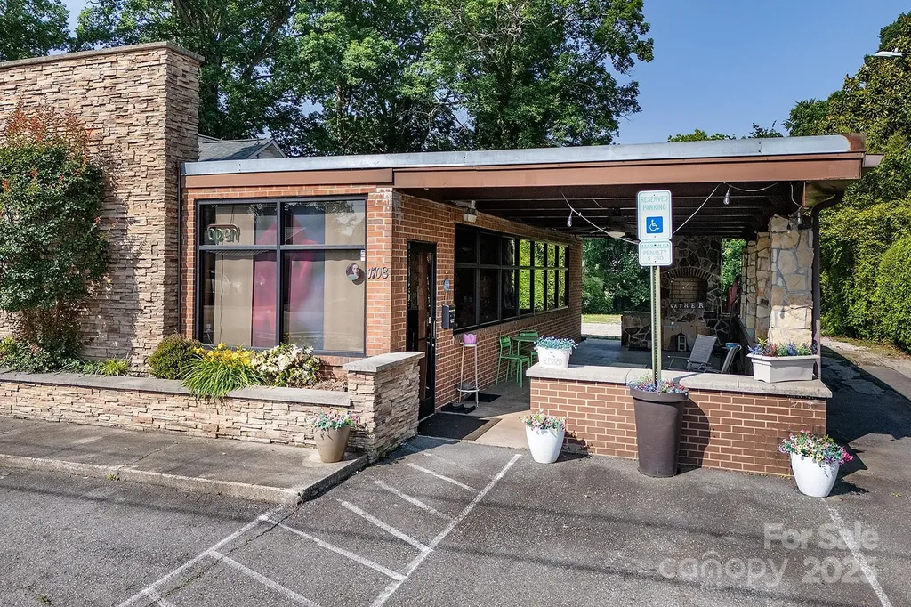 1108 S Main Street Kannapolis NC 28081