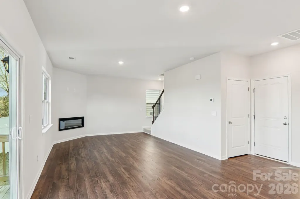 823 Adelston Lane Asheville NC 28804