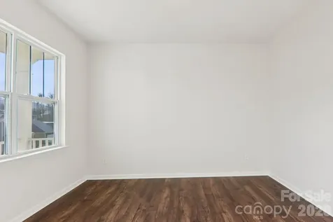 823 Adelston Lane Asheville NC 28804