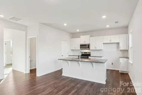 823 Adelston Lane Asheville NC 28804