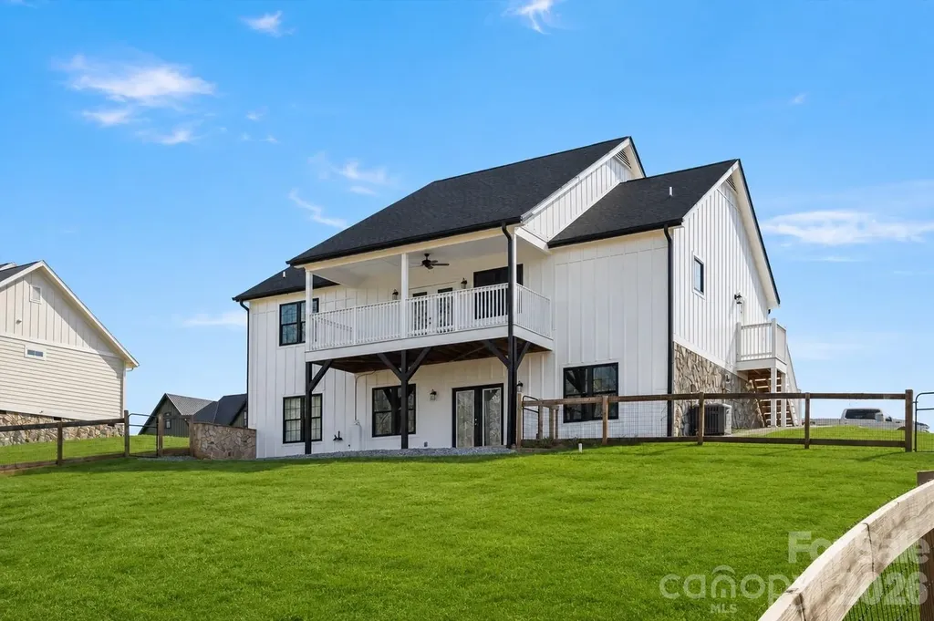 78 Grace Estates Drive Marion NC 28752