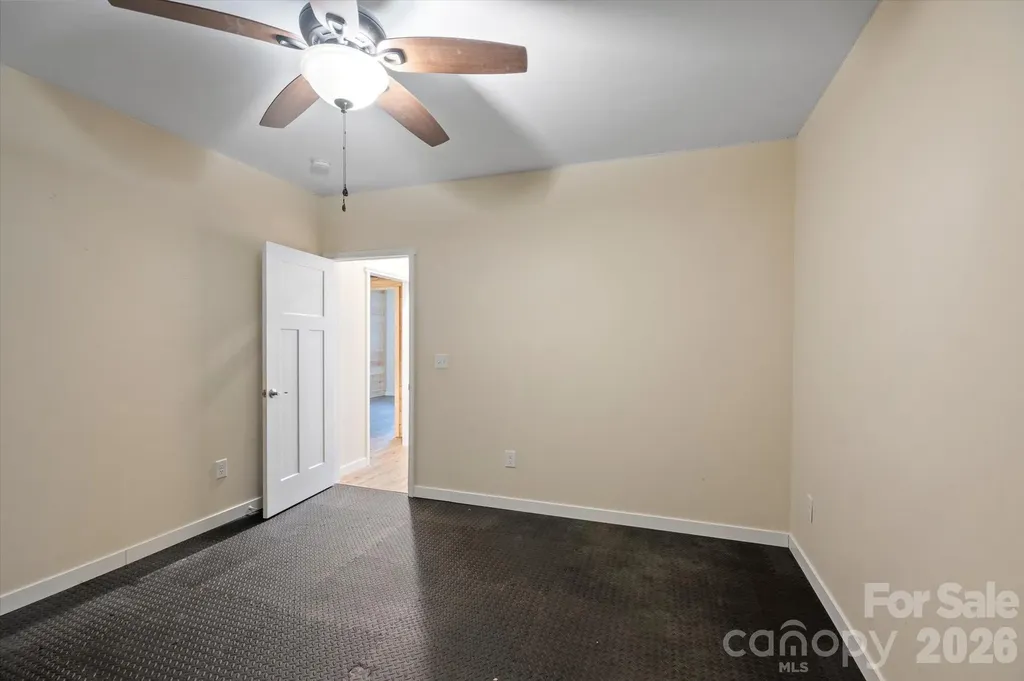 78 Grace Estates Drive Marion NC 28752