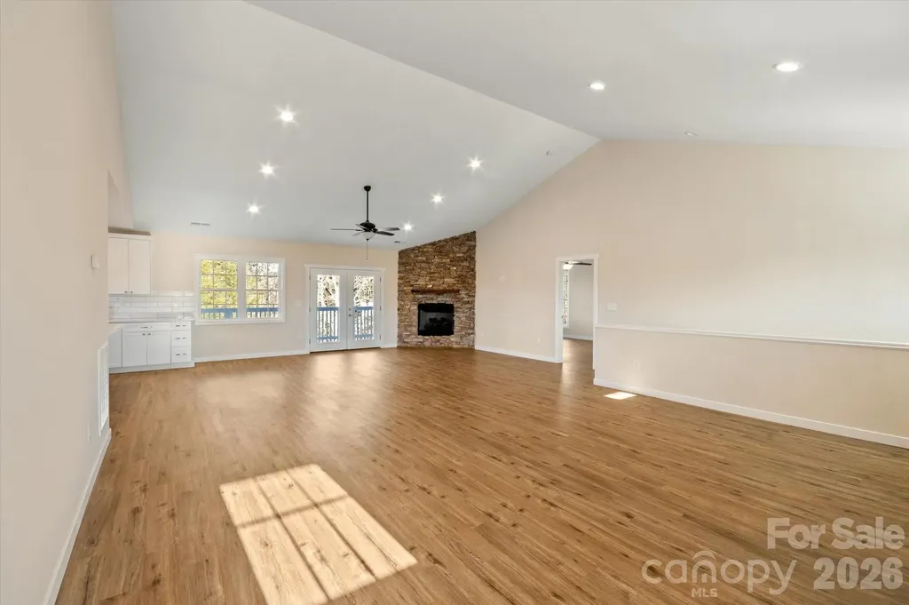 78 Grace Estates Drive Marion NC 28752