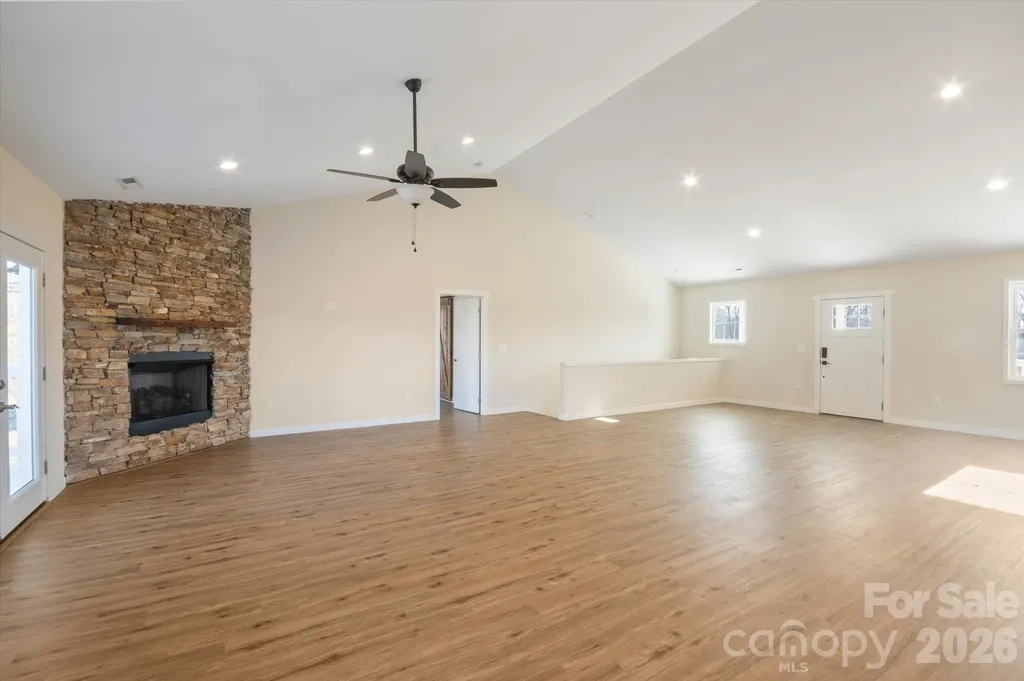 78 Grace Estates Drive Marion NC 28752