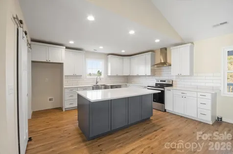 78 Grace Estates Drive Marion NC 28752