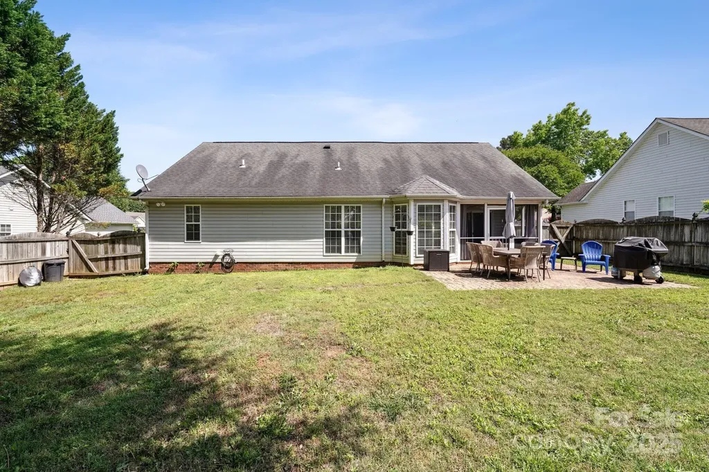 8105 Castlemaine Drive Matthews NC 28104