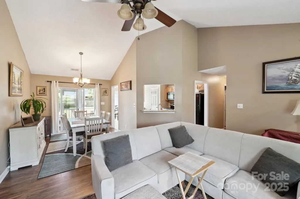 8105 Castlemaine Drive Matthews NC 28104