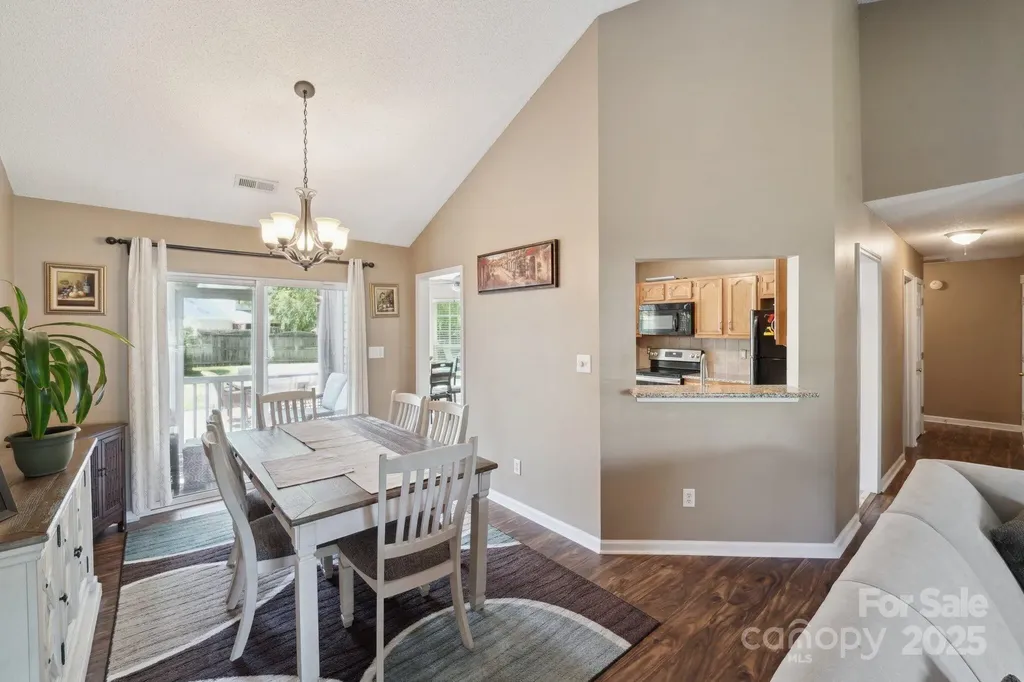 8105 Castlemaine Drive Matthews NC 28104