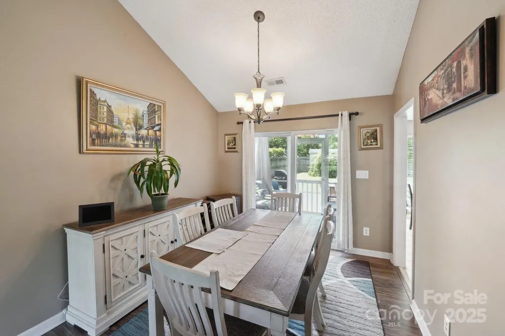 8105 Castlemaine Drive Matthews NC 28104