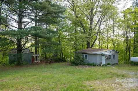 120 Powderhorn Drive Burnsville NC 28714
