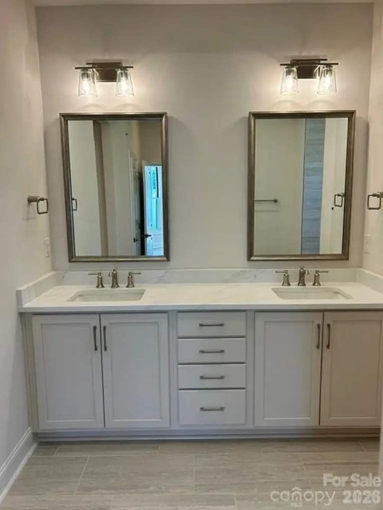 4185 Creek Bridge Circle Charlotte NC 28213