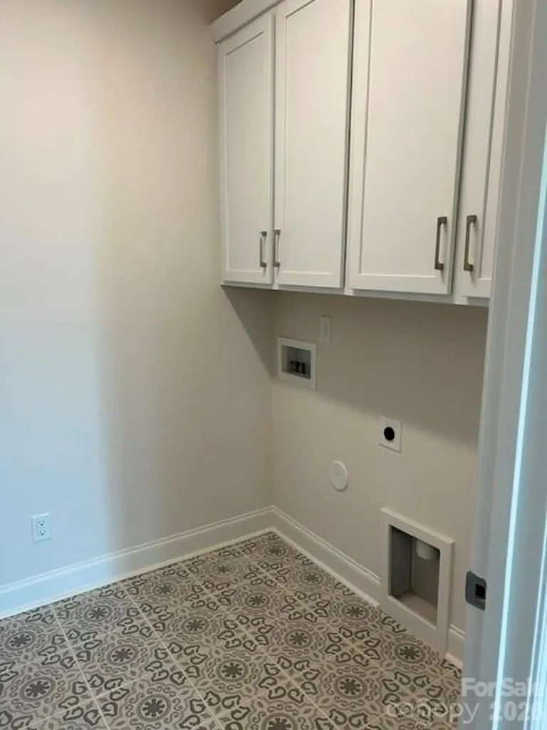 4185 Creek Bridge Circle Charlotte NC 28213