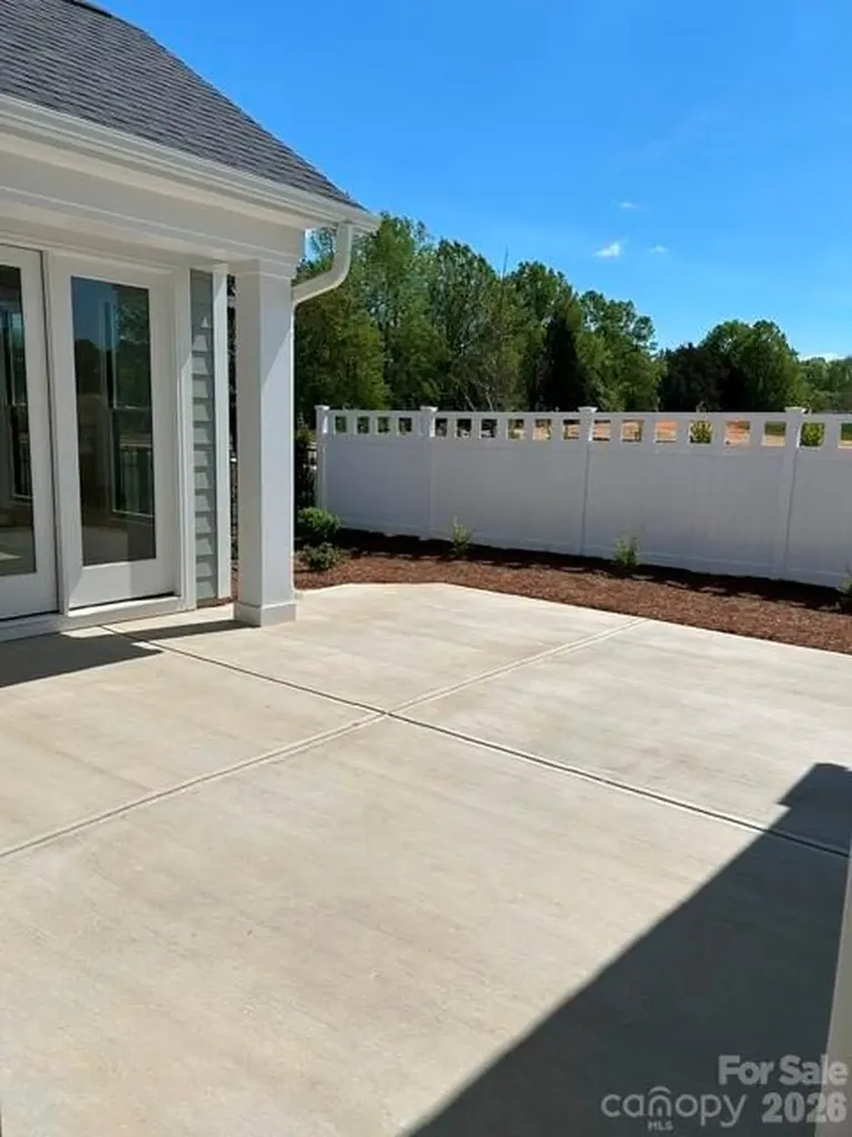 4185 Creek Bridge Circle Charlotte NC 28213