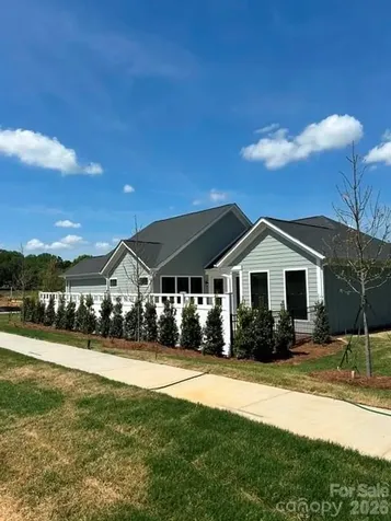4185 Creek Bridge Circle Charlotte NC 28213