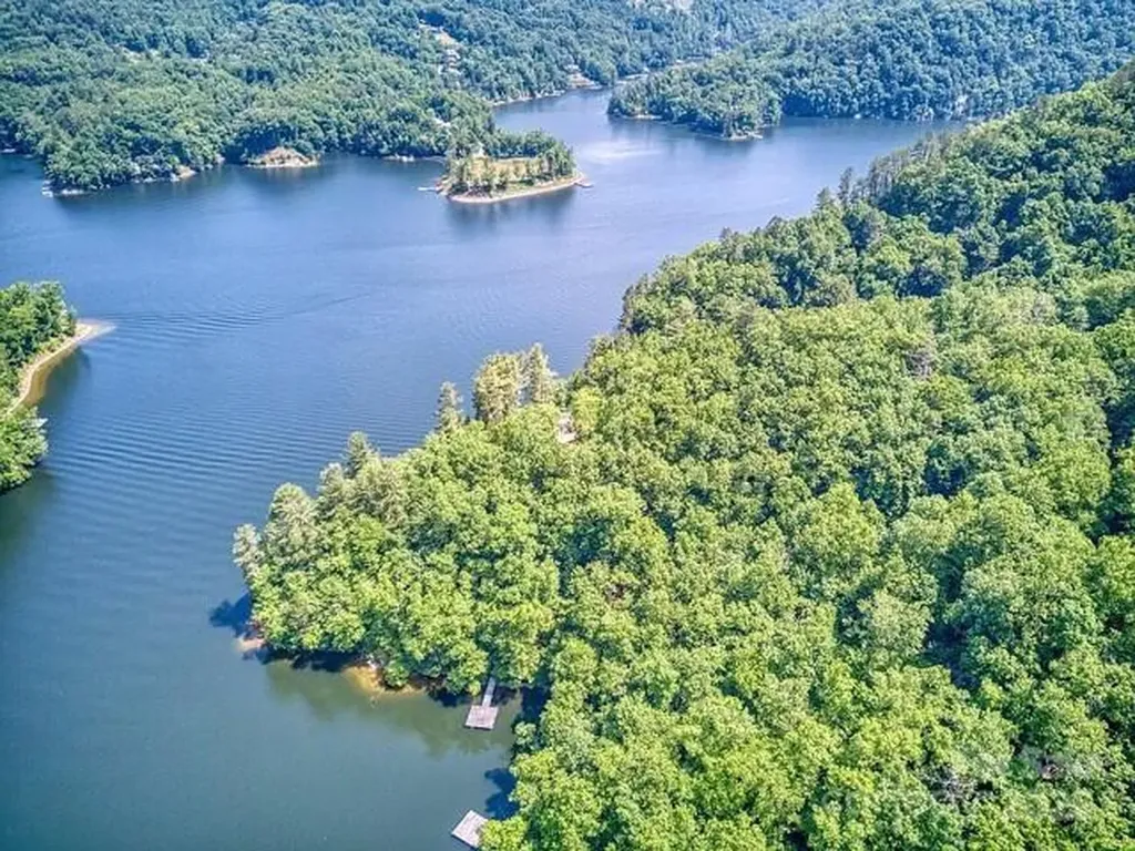 152 Mandolin Court Tuckasegee NC 28783