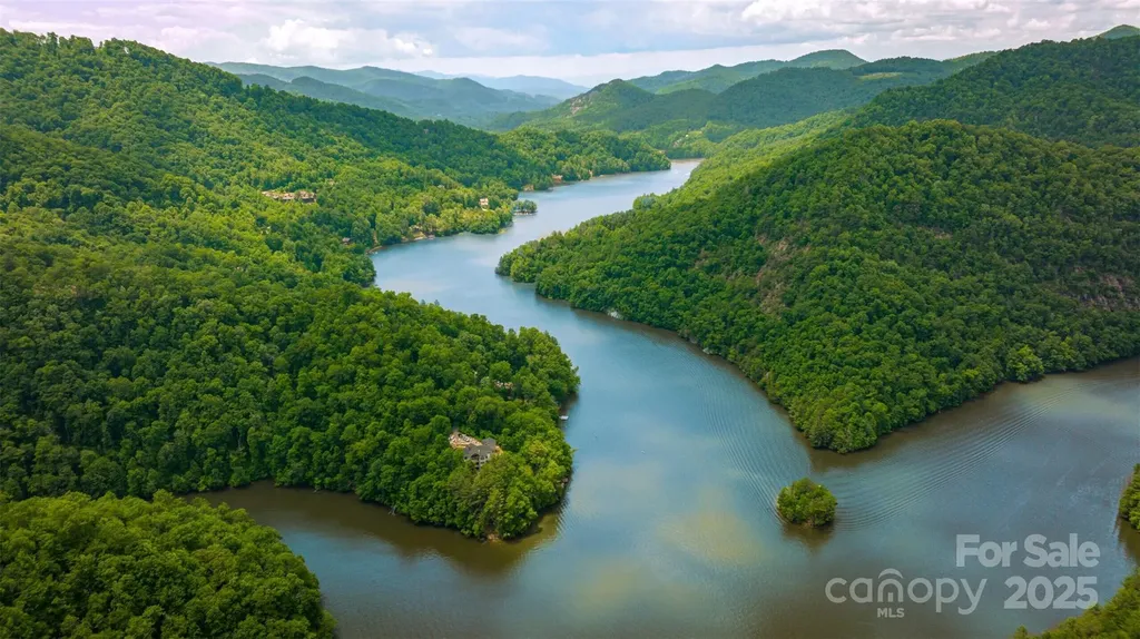 152 Mandolin Court Tuckasegee NC 28783