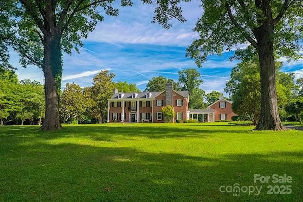 1035 Pee Dee Avenue Albemarle NC 28001
