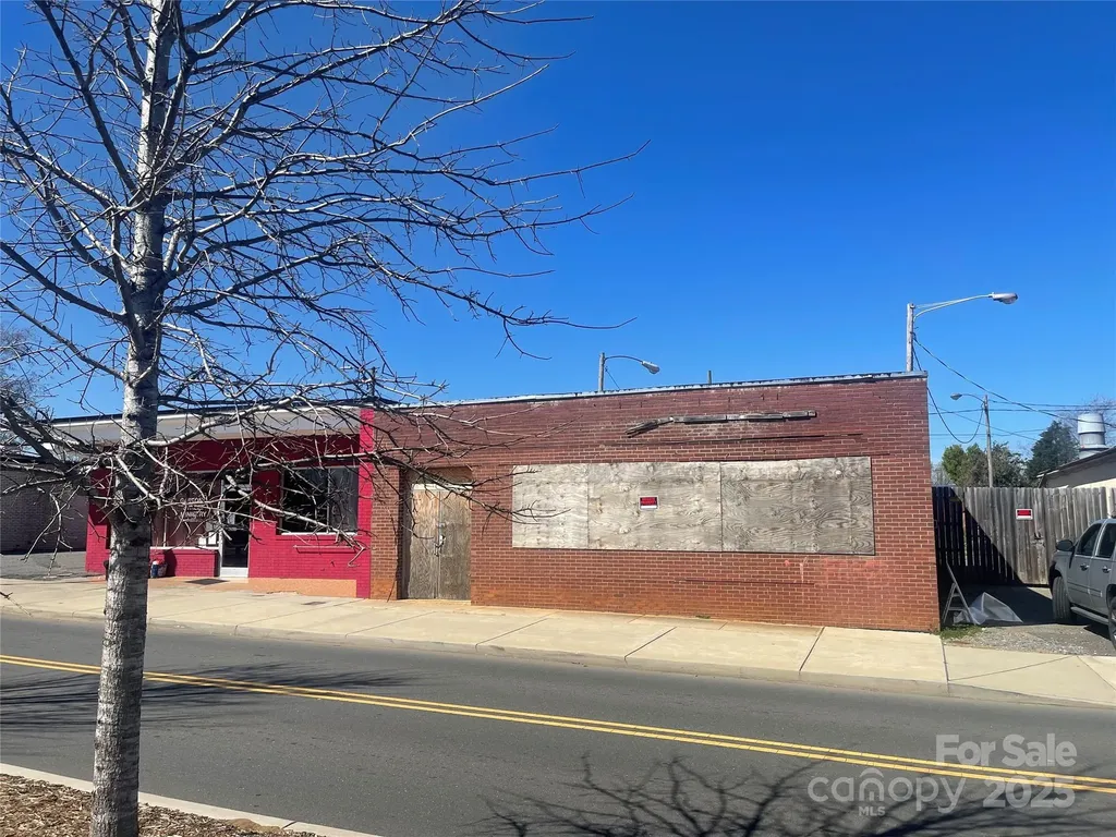 414 W Main Avenue Gastonia NC 28052