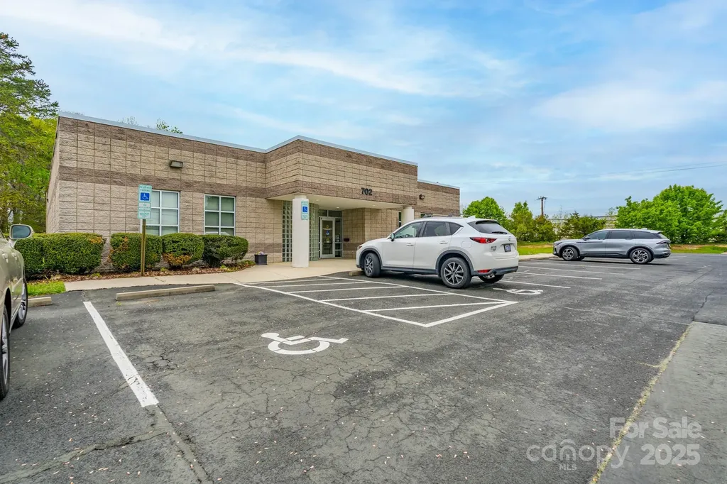 702 Henson Street Albemarle NC 28001
