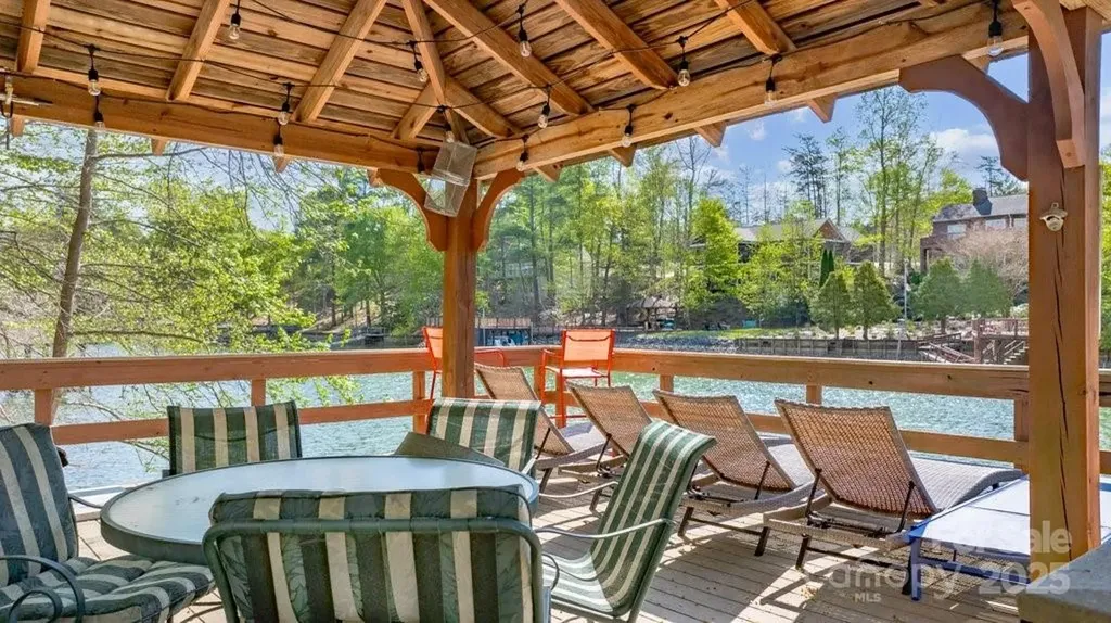 56 Lake Mist Court Nebo NC 28761