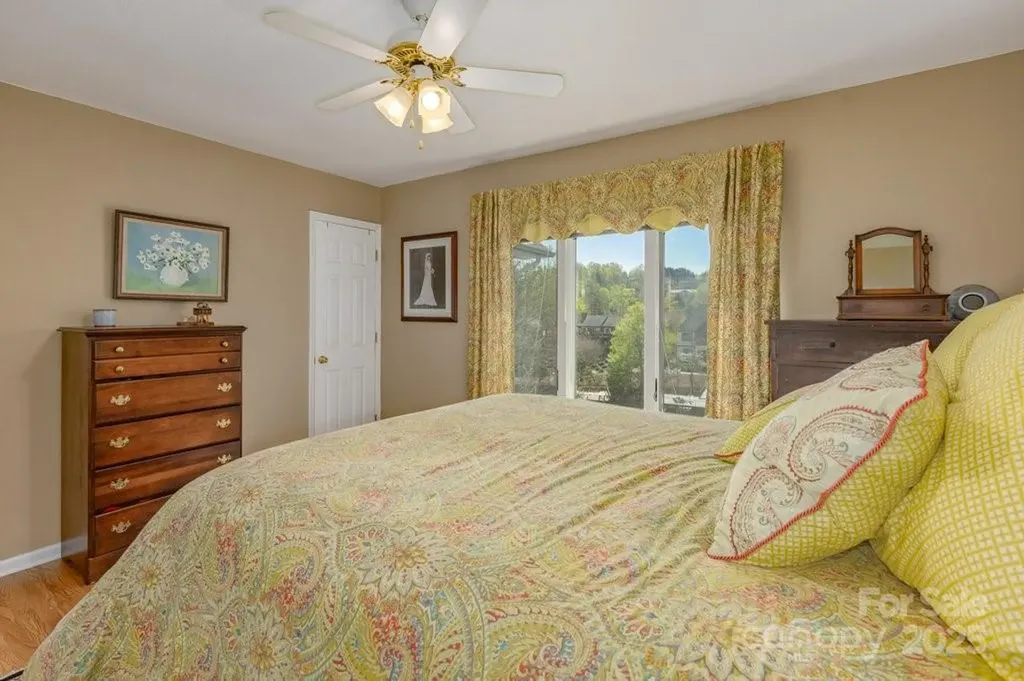 56 Lake Mist Court Nebo NC 28761