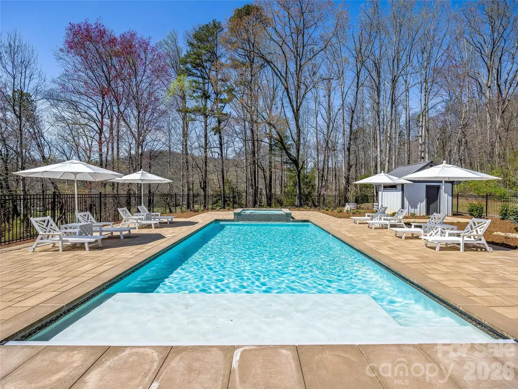59 W Bradford Hill Road Mills River NC 28759