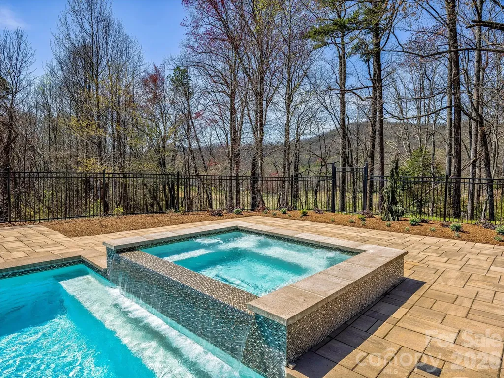 59 W Bradford Hill Road Mills River NC 28759