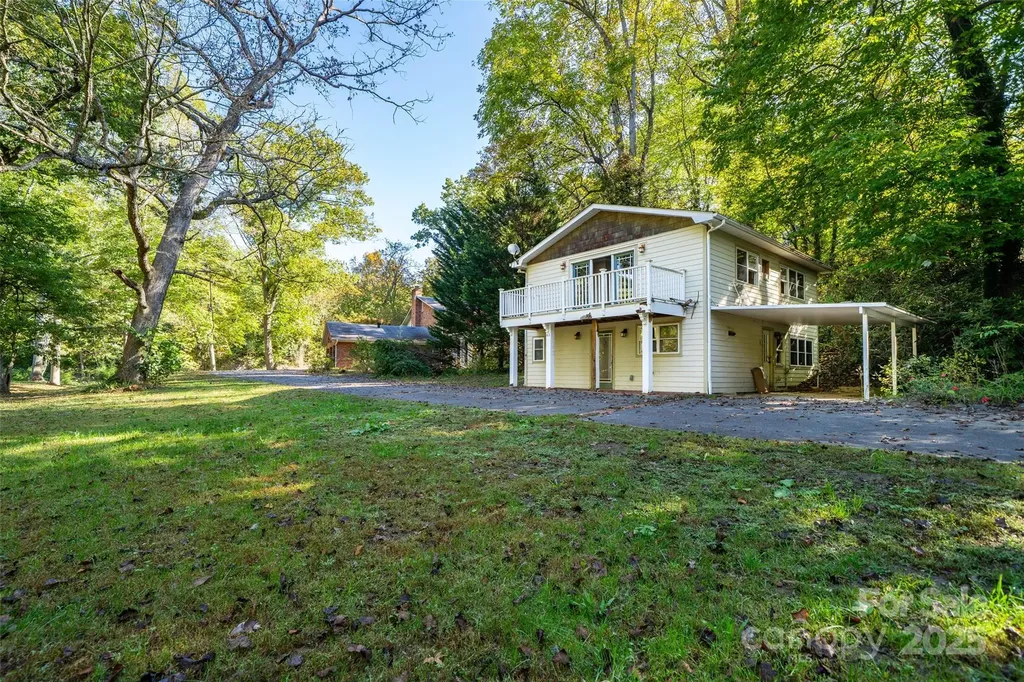 21 Riverbend Road Canton NC 28716