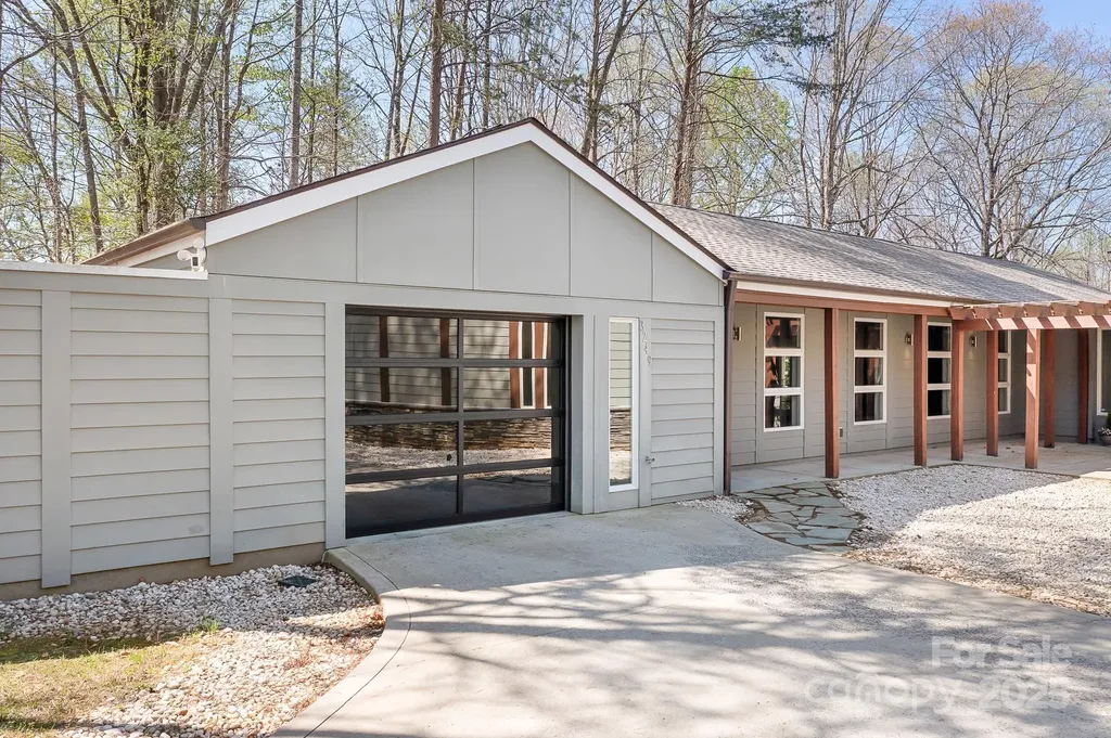 3249 Ivey Creek Road Maiden NC 28650