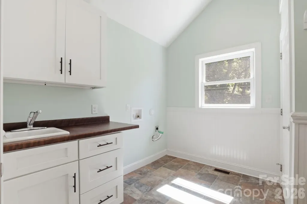 337 Roberson School Road Moravian Falls NC 28654