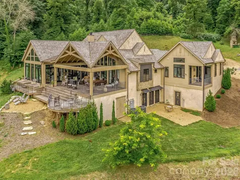 384 Doan Town Road Burnsville NC 28714